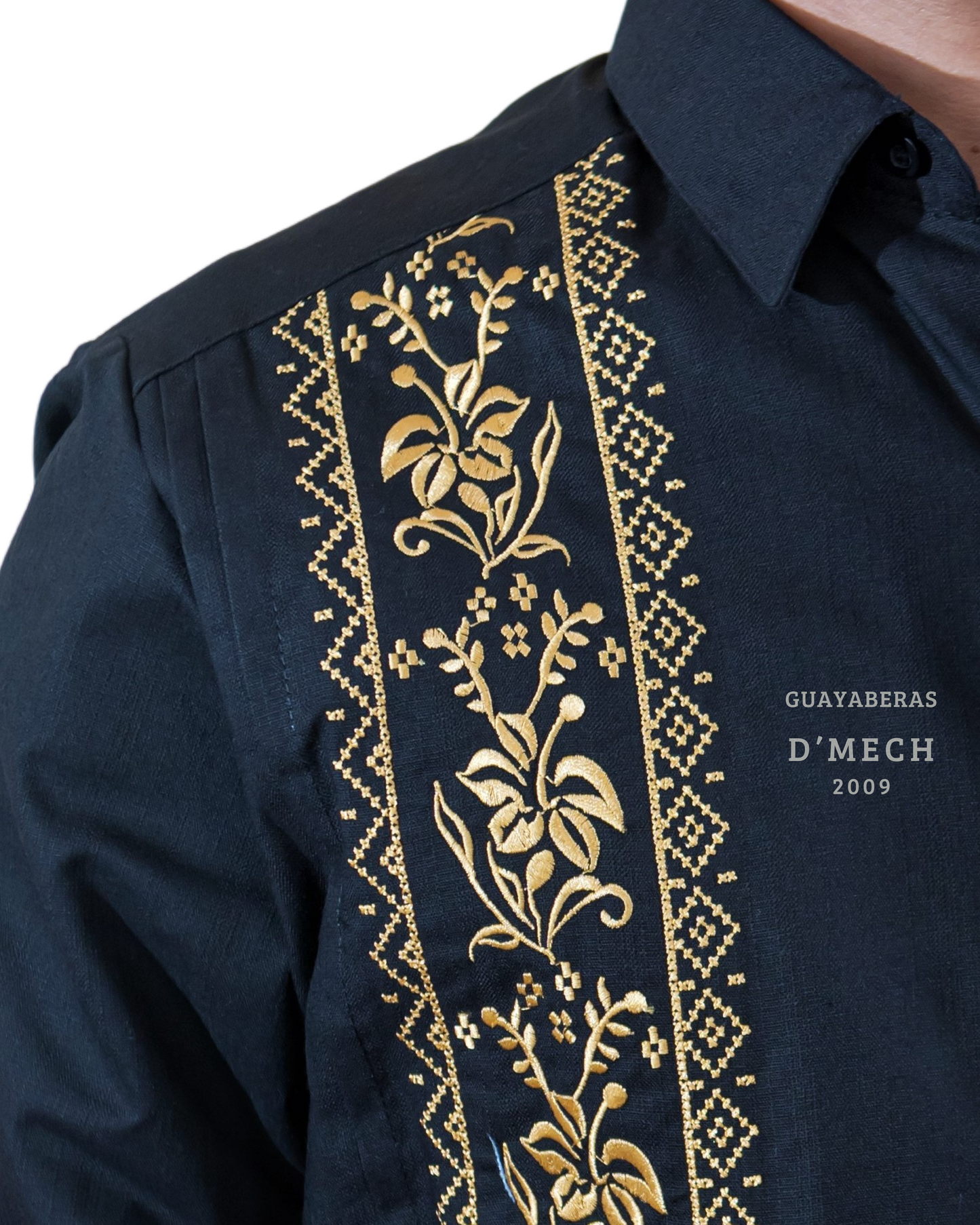 Guayabera Caballero Negra Manga Larga Con Bordado de Flores de Calabaza